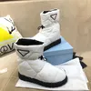 Scarponi da sci imbottiti con soffio Scarpe per il freddo Inverno Caldi stivali da neve in nylon trapuntato alla caviglia Designer di lusso Moda Piumino antiscivolo Mezze stivaletti Calzature da donna