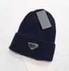 Chapéu de malha simples feminino moda coreana moda mantendo chapéus de gorro aluno aluno ao ar livre pilotagem de evido à prova de vento tampa de lã