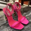 Aura Crystal Heels Sandals 고급 디자이너 Aquazzura Rhinestone 장식 여성 드레스 신발 패션 투명 PVC 10.5cm 하이힐 로마 샌들 상자