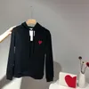 Designer de luxe jouer classique en peluche hiver nouveau petit coeur rouge brodé pull à capuche hommes et femmes amour coton pull