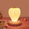 Veilleuses LED Silicone fraise lampe enfants forme amusante doux veilleuse USB charge tactile interrupteur Luminaria cadeau d'anniversaire