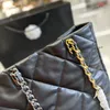 CC Bags العلامة التجارية الفاخرة عبر الجسم جوفاء شارة كبيرة سعة كبيرة النساء حمل حقيبة Crossbody matelasse سلسلة جلدية كلاسيكية رفرف اليد خمر BE