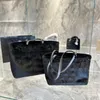 CC Bag 22FW Fluff Grand Shopping Totes Sacs Classique Laine Matelassée Avec Poignée En Cuir D'agneau Ceinture Épaule Bandoulière Maxi Capacité Femmes Street Luxuries Designer Sacs À Main