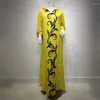 Abbigliamento etnico Ricamo giallo Abaya musulmano Eid Mubarak Abiti lunghi con cappuccio da donna Elegante Dubai Caftano turco Robe Boubou