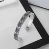 2023 Designer Nieuwe Sieraden Sterling Zilver Eenvoudige Open One Size Home Persoonlijkheid Verticale Streep Armband voor mannen en vrouwen