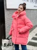Femmes en bas parkas circyy vêtements d'hiver vestes vestes à capuche épaissiste parka chaude parka décontractée poche solide en liberté coréenne mode femelle 211122
