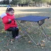 Camp Furniture Outdoor-Sport-Freizeit-Schreibtisch für Kinder und Erwachsene, zusammenklappbarer ultraleichter tragbarer Camping-Picknick-Minitisch aus Aluminium