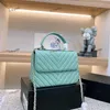 Сумки CC Luxury Brand Sags V-Stitch Trend Trend Женщины классический лоскут Портативные сумки для плеча Matelasse Cheate Metal Letter Hrome Plate