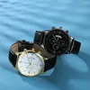 Montre-bracelets boîtier en acier inoxydable Men Date Alloy Synthétique en cuir synthétique Quartz Sport Watch Band Business Wristwatch