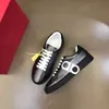 Designer Chaussures Trainers Chaussures 5 couleurs confortables Cuir Cuir Luxury Mens Party Sports Casual Sneaker 2023 Fashion Men Fast Ship Mjklyg00000002