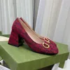 Diseñador de moda Tacones de mujer Zapatos de vestir Sandalias de ballet Cuero clásico Bordado Satén Goma Banquete de boda Zapato de bola Tacones altos 35-41