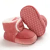 Första vandrare baby född unisex cozie faux fleece bootie vinter varmt spädbarn småbarn crib skor klassiska golv pojkar flickor 221124