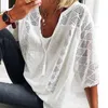 女性用Tシャツ夏の女性セクシーなVニック3クォータースリーブレース女性ファッションカジュアルソリッドレディースプルオーバー221124