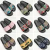 с коробками скольжения пены -бегуны Slippers Sandals кроссовки обувь граффити для кости белая смола пустынная песчаная резина летние квартиры.