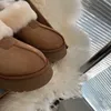 Uggies Furry Australia Snow Boots Мягкие классические роскошные U-образные туфли из овчины на платформе Новые дизайнерские женские брендовые теплые плюшевые ботильоны 5A Нескользящие ботинки Martin 36-40