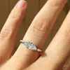 Обручальные кольца Caoshi Styly Simple Design Женские группы Marquise Shape Crystal Jewelry для церемонии помолвки аксессуары
