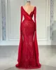 Yeni Kırmızı Varış Gece Elbise Kadınlar V Boyun Uzun Kollu Dantel Sırtsız Kat Uzunluğu Capes Sequines Balo Elbisesi Resmi Gowns Artı Boyutu Özel
