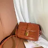 Женские дизайнерские сумки Axillary Bag Triumphal Arch Organ 2023 New One Shoulder Crossbody Tabou Tofu Lock Small Square Прямые продажи с фабрики