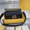 Baguette Bag Cosmetic Bags Cases Crossbody Bags Fendibags Handbags Purse Chain Shoulder Bag Letter Genuine Leather Flap Golden Hasp Handle Tote Removable 690