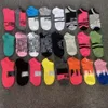Etiketlerle Pembe Siyah Çoraplar Yetişkin Pamuk Kısa Ayak Bileği Socks Sports Basketbol Futbolu Gençler Amigo Yeni Sifiz Kız Kadın Çorap GG0908