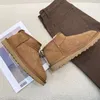 2022 Winterstiefel Pelzplattform Damen Schnee Echte Schaffellwolle Niedrig geschnittene warme Schuhe Mann und Frauen Kurz Super Mini Herren Damen Low Uggly Motion Design 67essuu