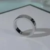 Пара колец Luxurys Designers Band Rings Mass Men Women Women Titanium Steel Graved Letters Lovers Lovers Jewelry Узкое кольцо. Размер 5-11