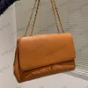 Сумка CC Women Women Guress Totes сумки Badge Emelcodery Emelcodery Стеганая подлинная кожаная ретро -металлическое оборудование аппаратное цепочка для сети Crossbode Designer Sudbags Shopping Swork 3 3