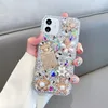 Luxury Bling 3D Rhinestone Case för iPhone 15 14 Pro Max 13 12 11 XR XS X 8 7 6 Plus Soft Tpu Shinny Diamond Flower Love Heart Crystal Telefon täcker Fashion Girls Back Skin