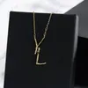 Designer Halsband Guld Hänge Mode Kärlek Smycken Svarta Diamant Bokstäver Hängen Present Lyx Legering Kedja Halsband 925Silver Med Box Ny