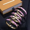 Avec boîte Tennis Vis Bracelet Designer Bracelet Bijoux De Luxe Femmes Bracelet Classique En Alliage D'acier De Titane Artisanat Or / Lettre / Rose Allergique Portefeuille En Gros