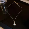 Choker Sydkoreas Dongdaemun Diamond Fan-formad hänge halsband Kvinnlig nischdesign CLAVICLE Kedja Personlighet Enkelt temperament n