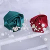 Dekorativa blommor europeiska stil brudgum man kostym lapel pin band rineston herrar corsage bröllop affärsfest kostym rekvisita xh056