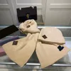 Etichetta in pelle Cappelli lavorati a maglia Sciarpe firmate Set Uomo Donna Berretti di lana Sciarpe Sciarpa di cashmere Vestito con berretto con teschio lavorato a maglia