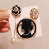 Brooches French Retro Brooch Men And Women Suit Accessories Personality Court Beauty Head Coat Pin Pearl Flower Sweater Corsage