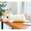 4565 cm Śliczne Plush Plush Toys Cartoon Soft Dolls Koń z tęczowymi skrzydłami Pluszu Zwierzę