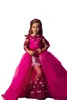 2023 Bling Girls Pageant -jurken Fuchsia Lange mouwen Lace Crystal kralen met bloemen Bloemen Girl -jurken Kinderen Dragen Verjaardagscommunie Jurks overskirts