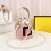 Lamb Hair Bucket Bag Designer Women Handtas Luxe grote capaciteit Schoudertas Letter Design Fashion All-match Pink Messenger Handtassen Pochette