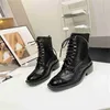 2022 Designer Channel Boots Buty nagie czarne spiczaste palce średnie obcasy długie krótkie buty buty mmy