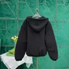 Giacche da donna di marca design di design cappotto di lana di agnello primavera e avvolgitore autunno cardigan allentato nero con cerniera manica lunga in cotone ordinario strada solida