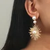 Studörhängen vintage för kvinnor personlighet legering elektroplat smycken mode trend kreativitet sol blomma piercing pärla