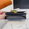 22K dames Téléphone Crad Hold Caviar Leather Wallet Sacs avec Gold Metal Chain Bracelet Handle Taps Crossbody Bodage Bourse avec Pouch