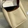 Nieuwe Avondtassen Totes Prabag Tote Vrouwen Luxe Lichtgewicht Groente Mand Ontwerpers Lederen Handtas Messenger Purse 221020