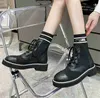 2022 Designer Channel Boots Chaussures Nude Noir Bout Pointu Mi Talon Longues Bottes Courtes Chaussures mNX