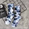 2022 Verano Nueva moda Maple Tie Dyed Calcetines para hombres Color sólido American Street Trend Hip Hop 7B