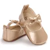 First Walkers Golden Born Baby Baptism Walking Shoes Elegant and Gold Princess bekväma mjuka sulor Nonslip 221124