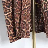 Trench feminina casacos vintage fêmea de leopardo 2022 feminino cano de colarinho bate de morcego de morcego com roupas de vento soltas