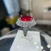 Flickor Red Zircon Diamond White Gold Plated Ring European och American Style Sweet Wedding Jewelry Birthday Present justerbar