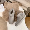 Laarzen Australië Australian Classic Warm Boots Dames Mini Half Snow Boot USA GS 585401 Winter Full Fur Fluffy Furry Furry Satin Enkle Boots Bootiesuggg