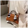 Bolsas de grife bolsa de ombro bolsa de ombro feminino maquiagem maquiagem crossbody bolsa de lua de lua de fim de semana cl￡ssico carteiras de cinto retro manusear bolsas laterais quadradas laterais