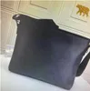 Tasarımcı çantaları çanta erkek omuz çantası lüks marka crossbody çanta deri klasik messenger flep debriyaj kılıfları cüzdan cüzdan